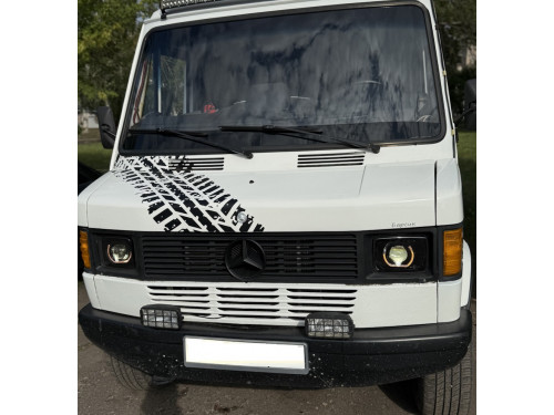 Mercedes-Benz T1